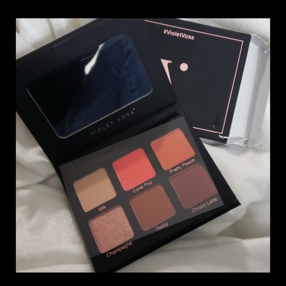 Violet Voss Coral Pop Eye Shadow Palette - Picture 2 of 7